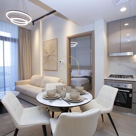 Standard 2Bhk Located In Azizi Riviera 46 Dubai Exterior foto