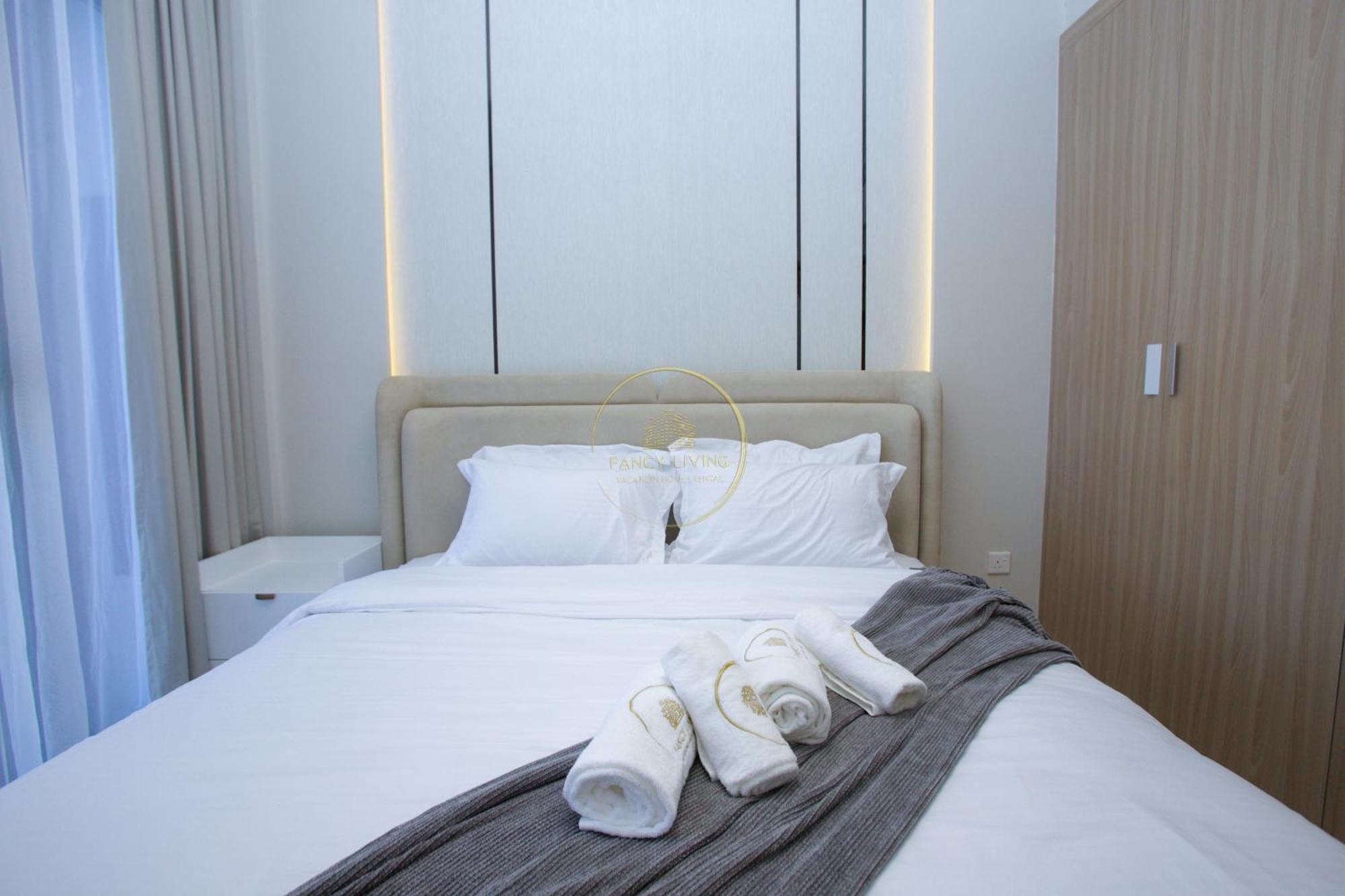 Standard 2Bhk Located In Azizi Riviera 46 Dubai Exterior foto